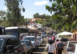 Dezenas de ônibus de São Gotardo foram para a Água Suja celebra o dia de Nossa Senhora da Abadia