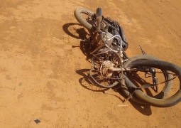 Motociclista de Guarda dos Ferreiros bate em carro e morre na estrada da Capelinha