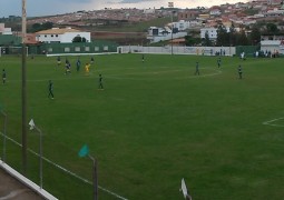 Jogo entre Sparta e Seleção Pinheirense termina aos 40 minutos do segundo tempo com polêmica