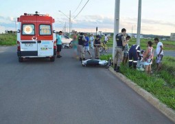 Grávida fica ferida em acidente de moto em Patos de Minas