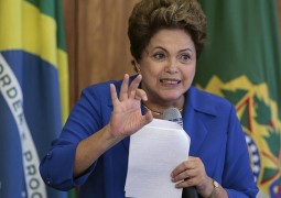 Dilma comenta operação Lava Jato e diz que Brasil mudará após investigação