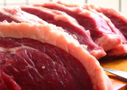 Exportação de carne bovina fecha em alta no ano de 2014