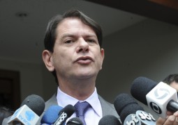 Governo anuncia saída de Cid Gomes do Ministério da Educação