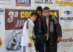 3ª Copa Panda Jiu-Jitsu acontece e Escola Sangotardense fatura 26 medalhas