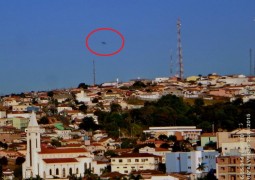 Fotógrafo bate foto de São Gotardo e “objeto não identificado” aparece na imagem