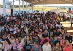 Missa Sertaneja reúne centenas de pessoas no Galpão do Parque de Exposições de São Gotardo