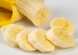 Banana combate depressão, colesterol e diabetes. Confiram 11 benefícios da fruta