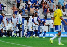 Em reencontro com cerveja e Marcelo Oliveira, torcida do Cruzeiro comemora vitória sobre o Palmeiras