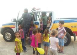 Polícia Militar de Guarda dos Ferreiros realiza Dia de Conscientização com crianças carentes