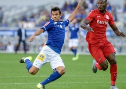 Em jogo de dar sono, Cruzeiro empata com o Internacional no Mineirão