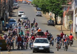 Passeio Ciclístico é realizado em São Gotardo