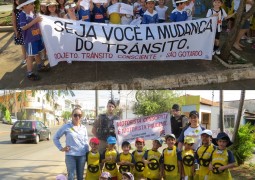 Em blitz no semáforo, crianças conscientizam motoristas na Semana Nacional do Trânsito em São Gotardo