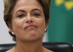 Dilma veta financiamento empresarial em campanhas políticas aprovado no Congresso