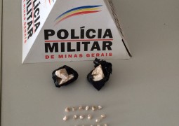 Duas pessoas são presas suspeitas de praticarem tráfico de drogas em São Gotardo e 100 gramas de crack são encontradas
