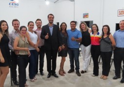 Master Coach Marcio Sumay realiza palestra de Autoliderança com alunos do CESG em São Gotardo