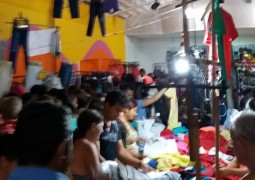 Feira de roupas e produtos é montada em São Gotardo e divide opiniões
