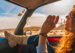 Garrafinha de água abandonada dentro do carro pode ser VENENO para sua saúde