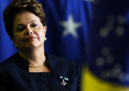 Câmara anula votação do impeachment da presidente Dilma Rousseff