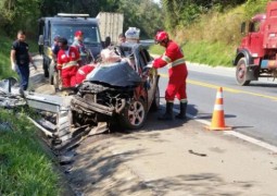 Motorista de 28 anos de idade morre em grave acidente na BR-262 próximo à Campos Altos