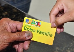 Governo anuncia reajuste médio de 12,5% no Bolsa Família