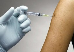 Sem prazo para chegar no SUS, vacina contra a dengue é liberada no Brasil por até R$ 138 reais