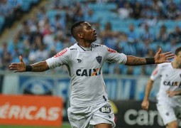 Atlético segura o Grêmio em Porto Alegre e garante empate com gol do artilheiro Robinho