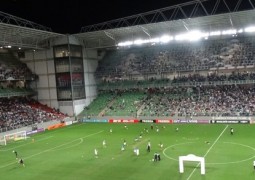 Embalado e vivendo melhor momento no ano, Galo recebe a Chape no Horto