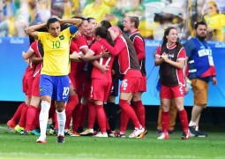 Brasil reage no fim, encerra jejum de gols, mas perde bronze para o Canadá