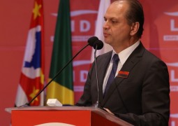 Ministro propõe diminuir exigências mínimas para planos de saúde