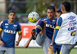 ‘Aliviado’ no Brasileirão, Cruzeiro visita o Botafogo de olho no penta da Copa do Brasil