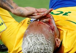 Neymar lidera o Brasil em vitória contra a Bolívia e Tite agradece a torcida