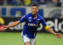 Cruzeiro vence o Grêmio no Mineirão, encerra jejum e respira no Campeonato Brasileiro