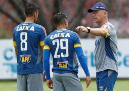 Com Mineirão lotado, Cruzeiro recebe o Grêmio em jogo dos maiores campeões da Copa do Brasil