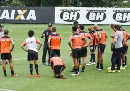 Atlético divulga relacionados para jogo contra o Flamengo; Marcelo fala da ausência de volante