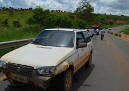 Motorista perde controle direcional na BR-354 próximo à Patos de Minas e atinge guard-rail