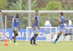 Em noite de homenagens, Cruzeiro reserva recebe Chape para avançar na Primeira Liga