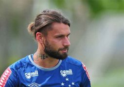 Com ataque em alta, Cruzeiro recebe Caldense para manter ‘caça’ ao líder do Mineiro