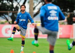 Hudson se diz feliz no Cruzeiro e foca em disputar títulos com a camisa da Raposa