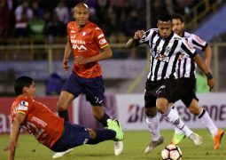 Apático, Atlético Mineiro perde primeiro jogo das oitavas de final da Libertadores