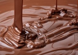 Chocolate turbina seu cérebro e sua memória, diz estudo
