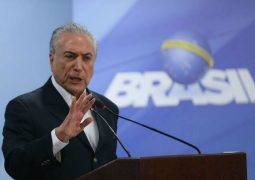 Temer passa mal e é levado para hospital de Brasília