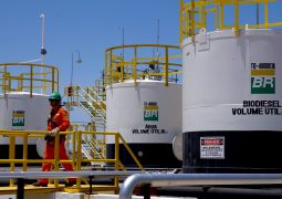 Petrobras prevê elevar em quase 40% produção de petróleo no Brasil até 2022