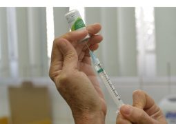 Vacinação contra a gripe começa na segunda-feira; meta é imunizar 54 milhões de pessoas em todo o país