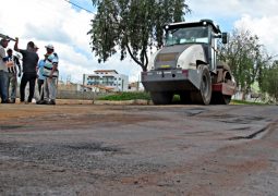 “Operação Tapa Buracos”, “Cimento ou Asfalto” e “Qualidade da Obra”: Secretário de Obras responde principais questionamentos sobre os buracos nas ruas de São Gotardo