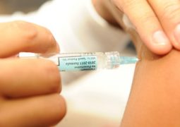 Campanha nacional da vacina contra gripe começa nesta quarta-feira