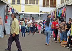 Com excelentes preços, Feira do Comércio Local é realizada em São Gotardo