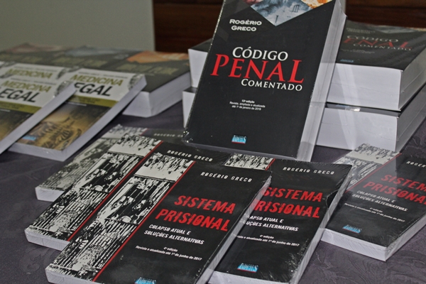 Livros de Rogério Grego são constantemente citados nos Tribunais de Justiça (Foto: SG AGORA)