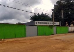 Em comunicado, Secretaria Municipal de Educação confirma aulas em Centro Social da ASMOG para alunos que estudariam e escola em construção em Guarda dos Ferreiros