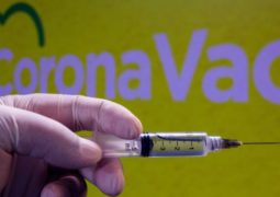 Vacina CoronaVac tem 78% de eficácia em testes realizados