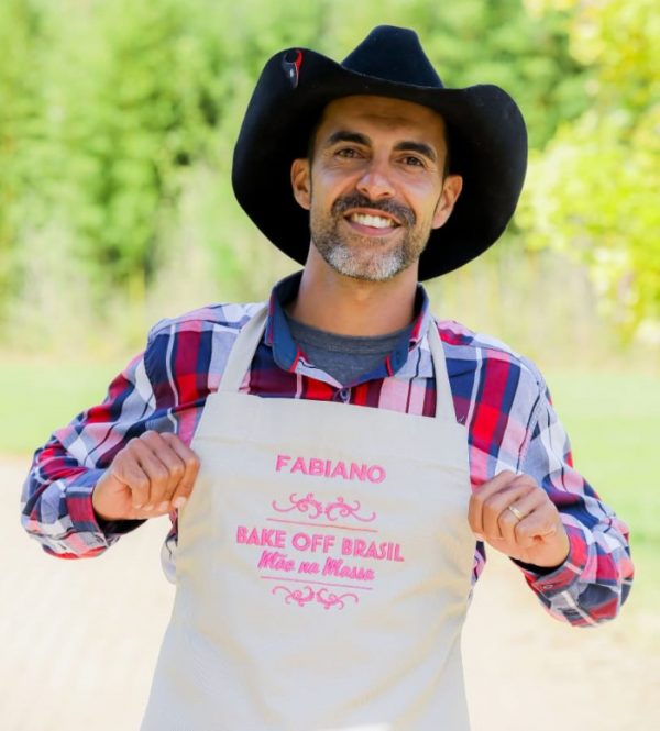 Fabiano Miranda, de Guarda dos Ferreiros, participa do programa Bake Off  Brasil - Mão na Massa, do SBT